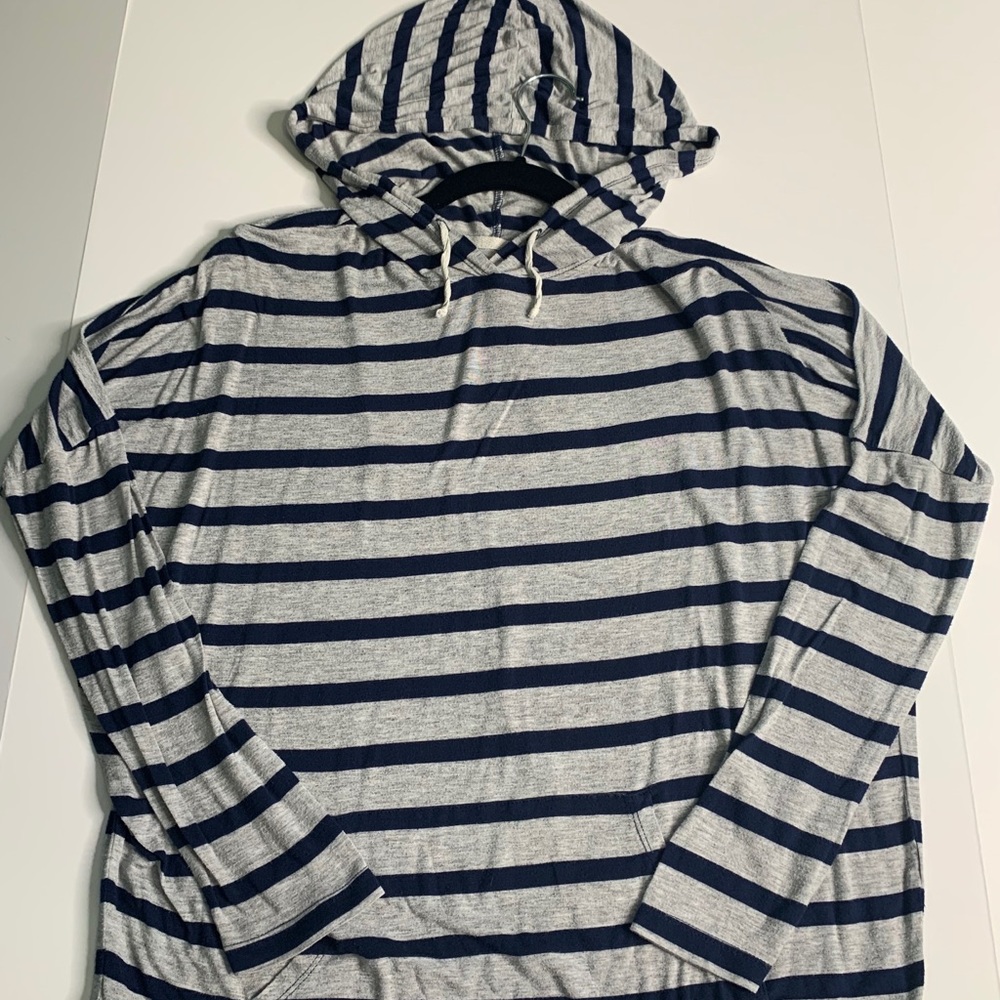 Hooded long sleeve